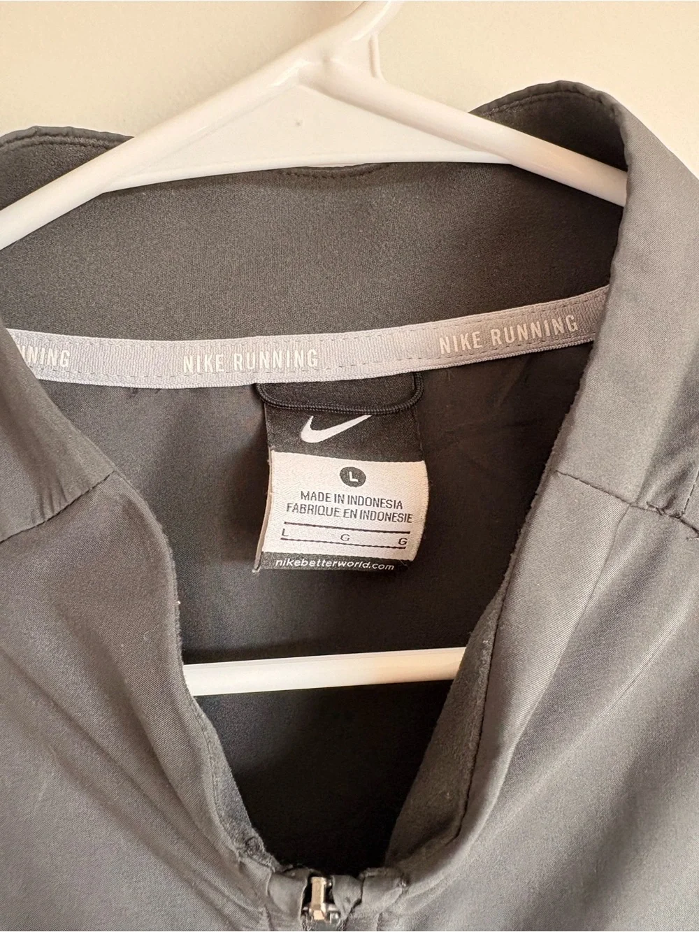 Nike Running Men's Charcoal Gray Full-Zip Performance Jacket